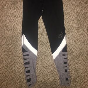 VS Workout Leggings